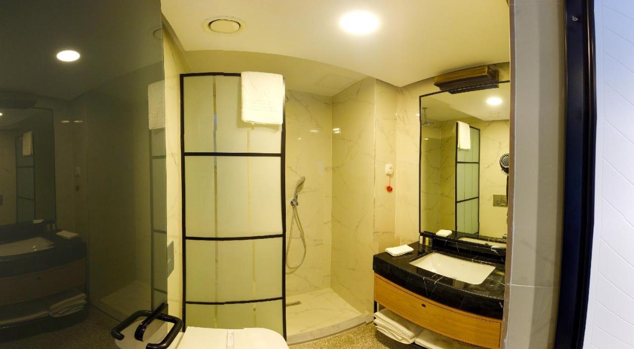 Maroon Tomtom Hotel อิสตันบูล ภายนอก รูปภาพ