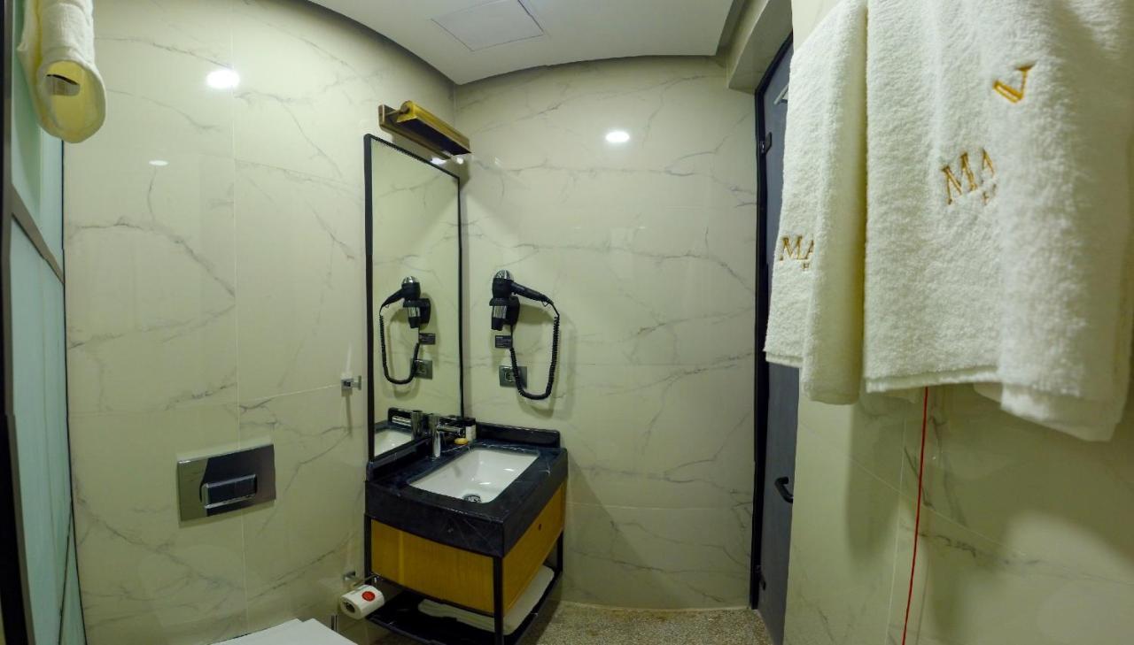 Maroon Tomtom Hotel อิสตันบูล ภายนอก รูปภาพ